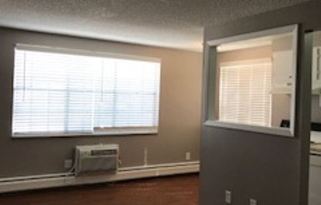 2 beds, 1 bath, 655 sqft, $1,340, Unit 108