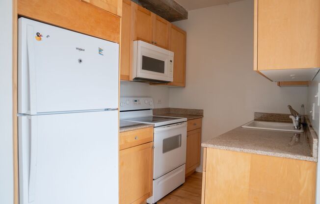 1 bed, 1 bath, 465 sqft, $1,650, Unit 4630-2D
