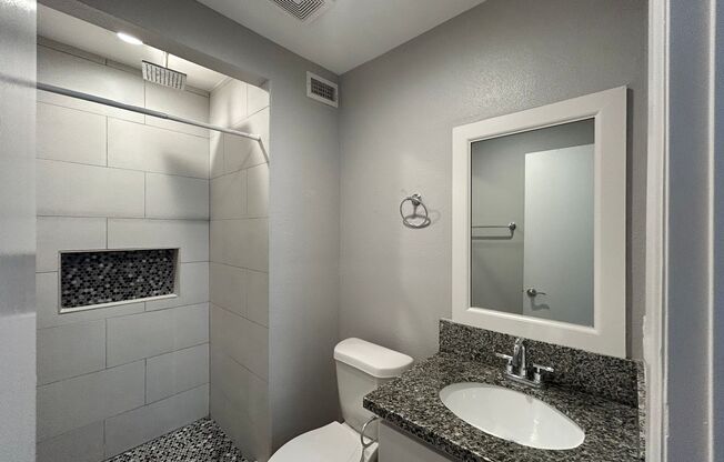 2 beds, 2 baths, 880 sqft, $1,435, Unit 2810 - 19