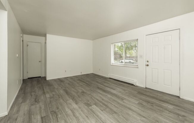 Our latest renovated 1 bed, 1 bath in beautiful Colorado Springs is Ready to Call Home! Just in time for Spring!