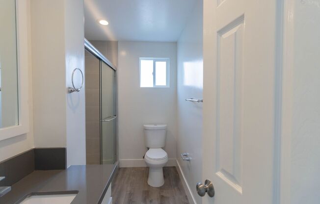 2 beds, 1 bath, 650 sqft, $2,500, Unit 801