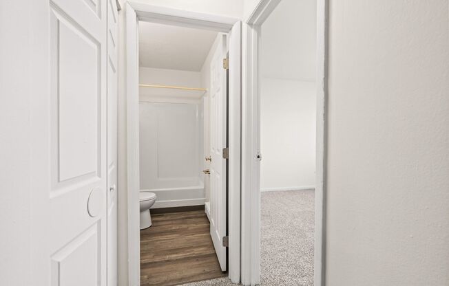 1 bed, 1 bath, 615 sqft, $850, Unit 2129-12