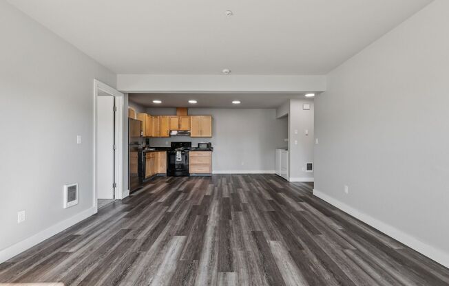 2 beds, 2 baths, 951 sqft, $1,795, Unit 901-2F