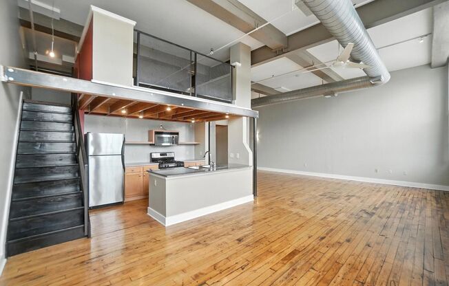 1 bed, 1 bath, 881 sqft, $1,441, Unit 3301-206