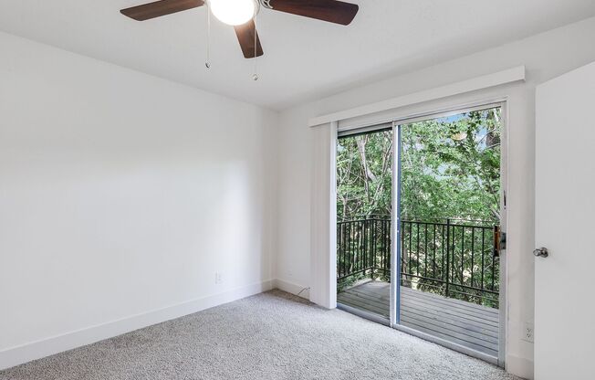 2 beds, 1 bath, 900 sqft, $1,600, Unit 44