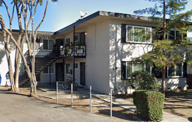 335 - 2033 Beatrice Ct