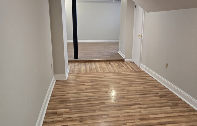 4 beds, 2 baths, $4,900, Unit 101