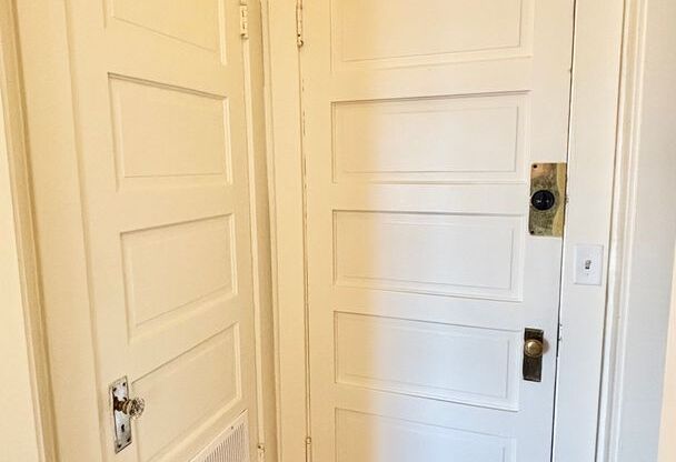 N0393 - Kent Apartments