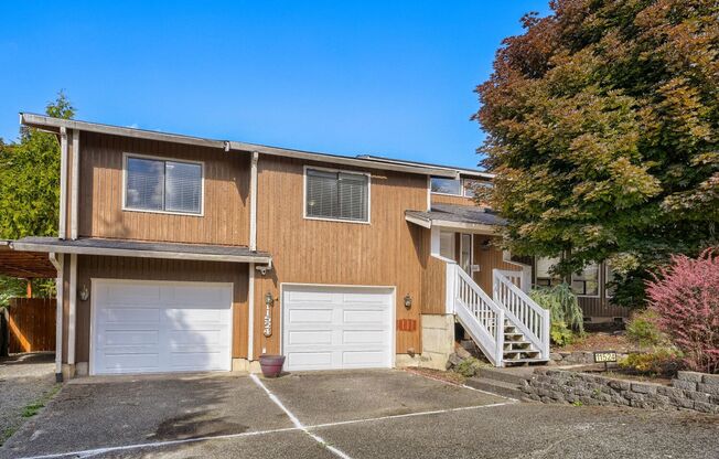 3-bed/2.5-bath Tri-Level Home on Lea Hill!