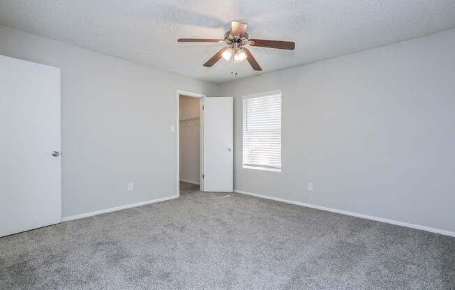 Oak Tree Village Bedroom  (3 Bedroom 1313sq ft)