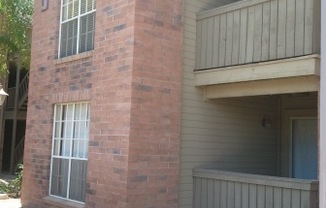 Great 1 bedroom 1 bath 2nd floor unit