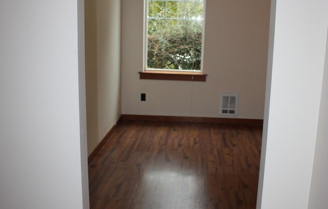 Studio, 1 bath, 359 sqft, $1,325, Unit 205