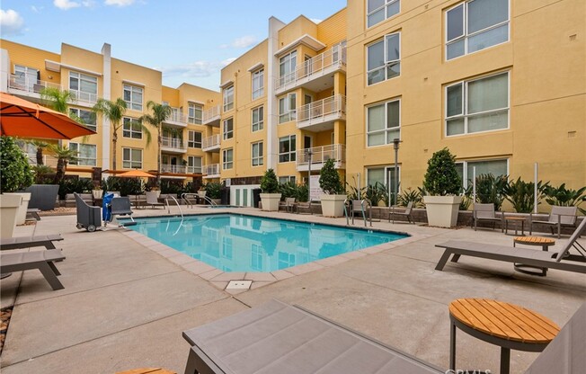 2 beds, 2 baths, 1,050 sqft, $3,250, Unit 206