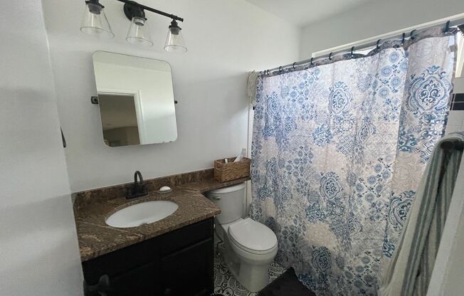 1 bed, 1 bath, 500 sqft, $1,200, Unit Rm C (north bedroom)