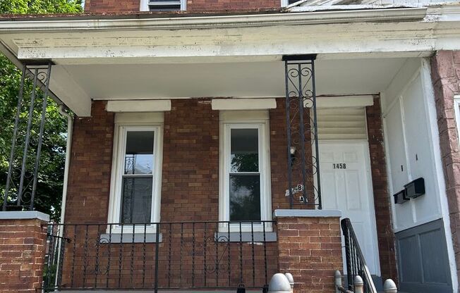 1458 Kenwood Ave