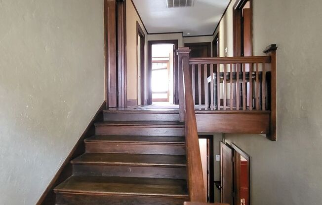 4 beds, 2.5 baths, $1,900