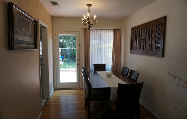 3 beds, 1 bath, $3,200