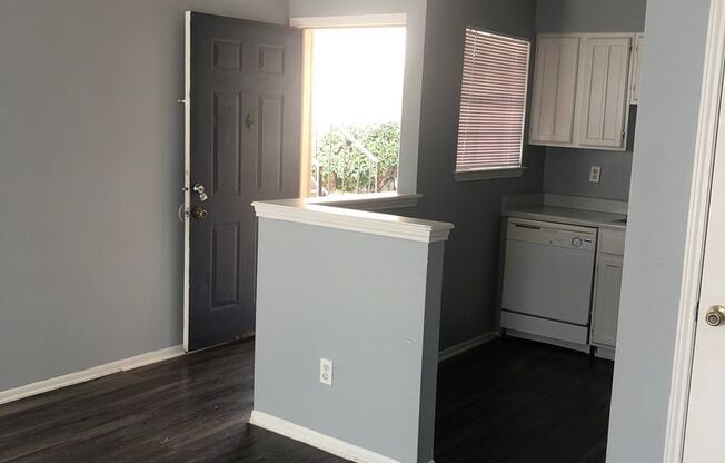 1 bed, 1 bath, 470 sqft, $745, Unit 213