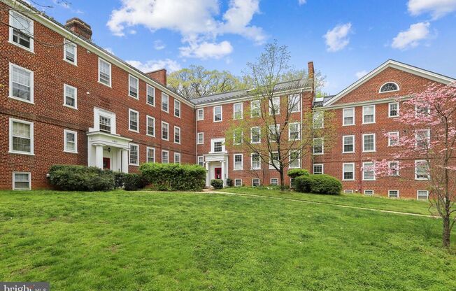 This Loft unit is unlike anything you have ever seen in McLean Gardens.