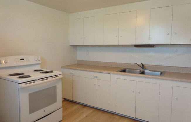 1 bed, 1 bath, 700 sqft, $1,295, Unit #6