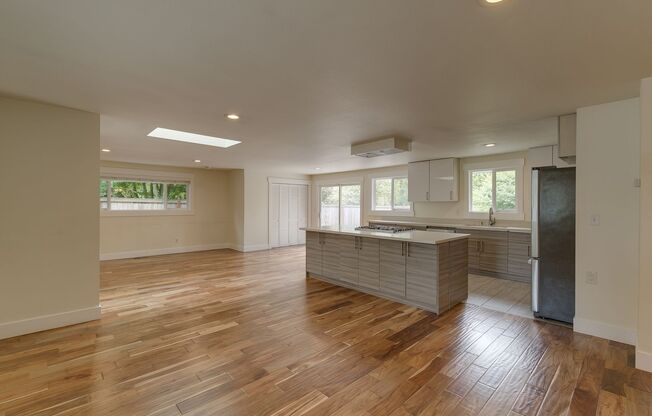 Amazing Updated Rambler in Kirkland with BIG backyard!