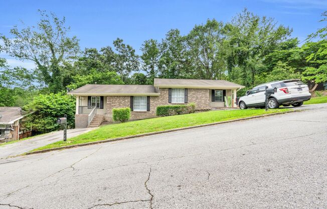 3 bedroom renovated townhome!