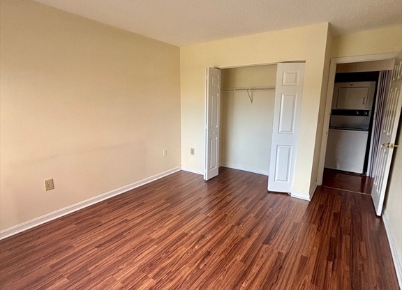 2 beds, 2 baths, 1,206 sqft, $3,000, Unit 115