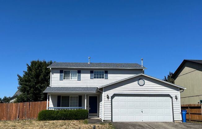 Spacious 2 Story East Padden /  Heritage Home for Lease - 15402 NE 85th St