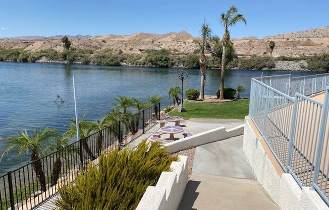 Winter and Summer 1BR WaterFront Vacation Condo Fully Furnished, UTILITIES INCLUDED Available 12/20/2024
