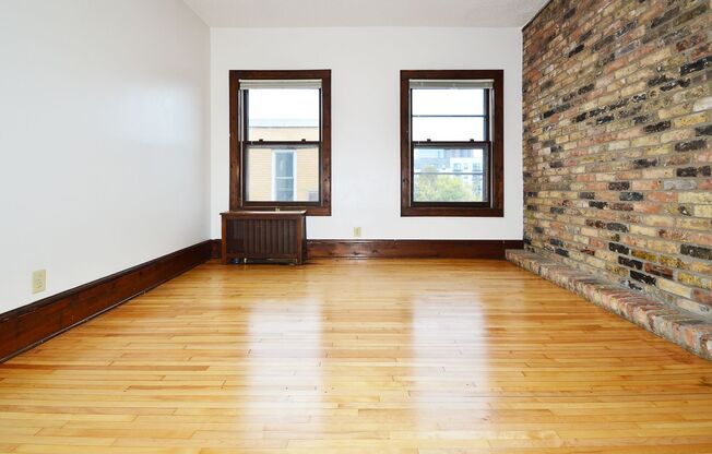 1 bed, 1 bath, 410 sqft, $1,100, Unit 9 - 303