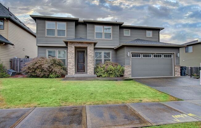 STUNNING CAMAS NORTH HILLS 4 BR, 3.5 BATH HOME~ CAMAS SCHOOLS~ PET FRIENDLY!