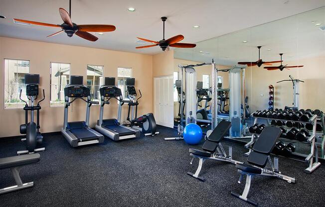 CONTEMPORARY
COMFORTABLE
CONVENIENT
