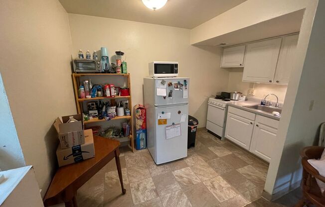 1 bed, 1 bath, $895, Unit 413