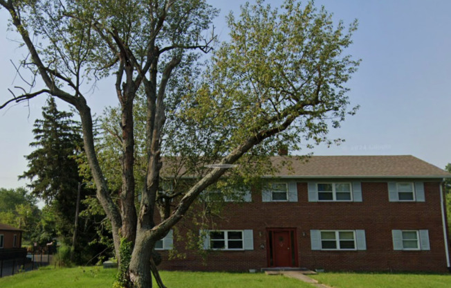 5907 Staughton Dr