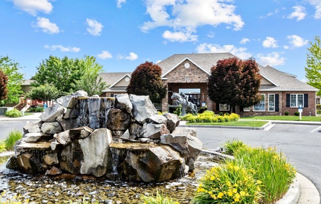 The Crossings at Chapel Hill Apartments in Pasco, Washington Clubhouse Exterior and Fountain