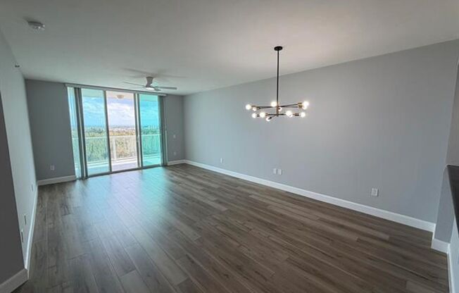15051 Royal Oaks Ln cu-1603, North Miami, FL 33181