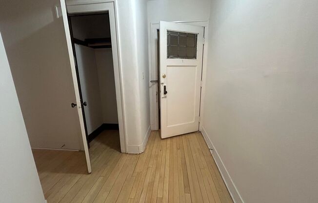 1 bed, 1 bath, $1,245, Unit 26