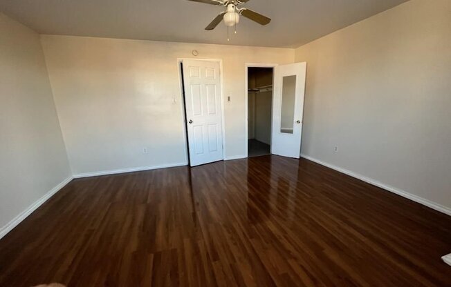 2135 S 8 ST