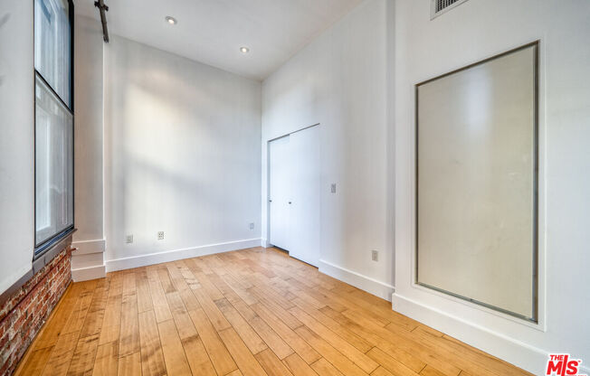 Studio, 1 bath, 460 sqft, $1,800, Unit 206