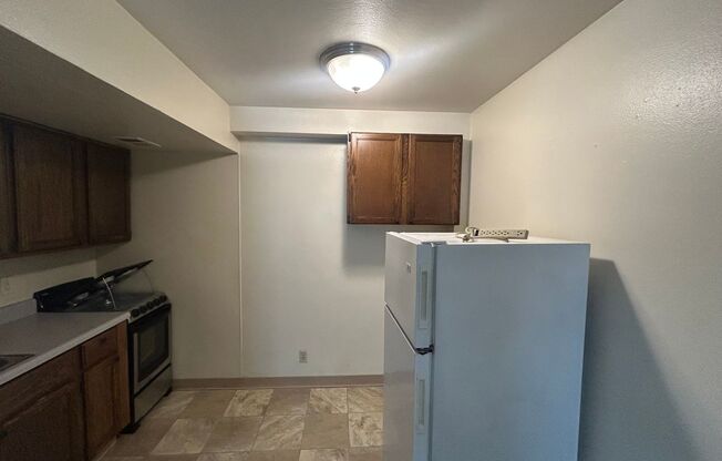 1 bed, 1 bath, $875, Unit 211