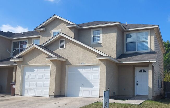 Converse, TX 3 Bedroom Townhome ~ Large Fenced Backyard ~ 1 Car Attached Garage