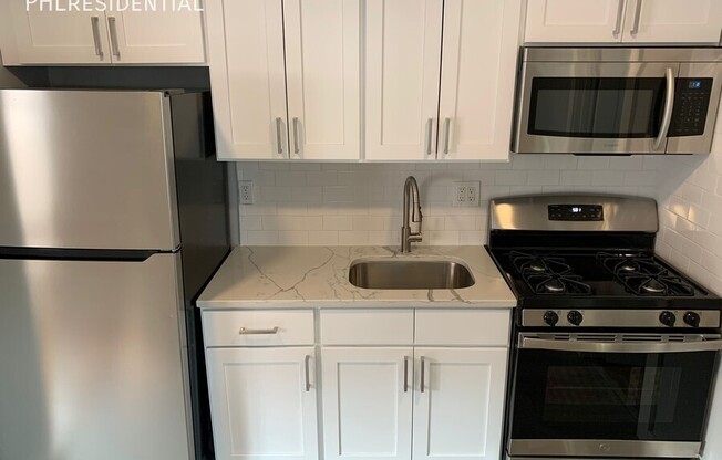 905 1009 E CLIVEDEN ST