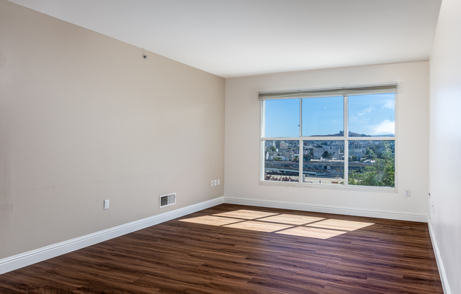 140 South Van Ness Avenue, Unit# 641