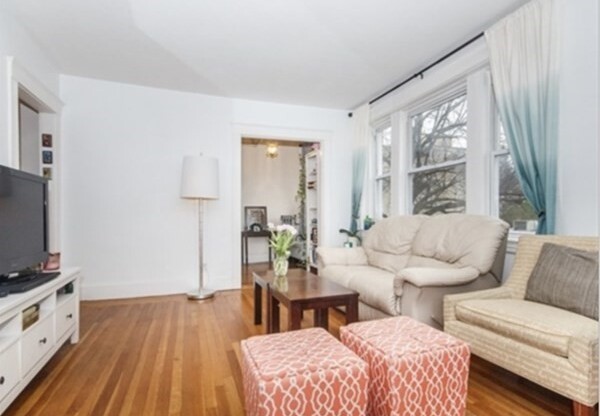 1607 Commonwealth Ave