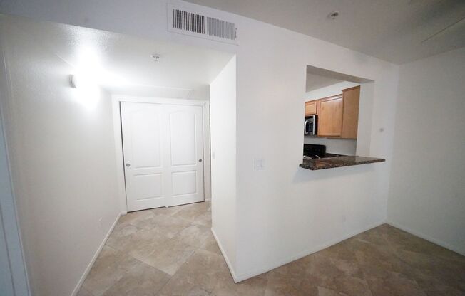 1 bed, 1 bath, $1,195, Unit Building#13 Parcel#138-21-613-299