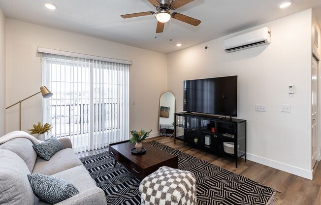 2 beds, 2 baths, 855 sqft, $1,795, Unit 5661 #203 Silverstone