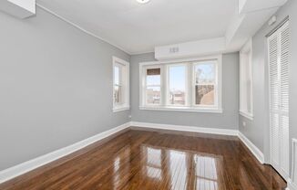 1215 - 1219 E 72nd St