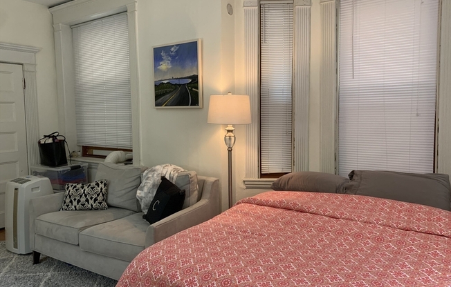 Studio, 1 bath, 400 sqft, $2,375, Unit 312