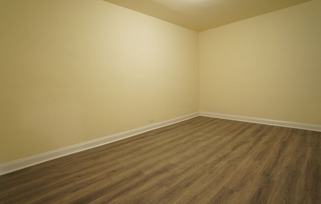 1 bed, 1 bath, 697 sqft, $1,995, Unit 404