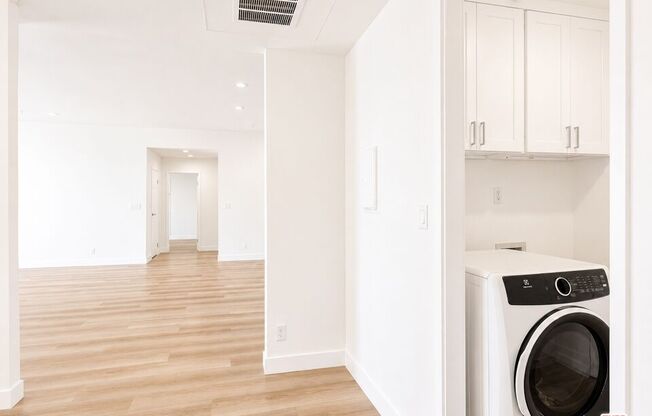 2 beds, 3.5 baths, 3,062 sqft, $10,000, Unit 1804